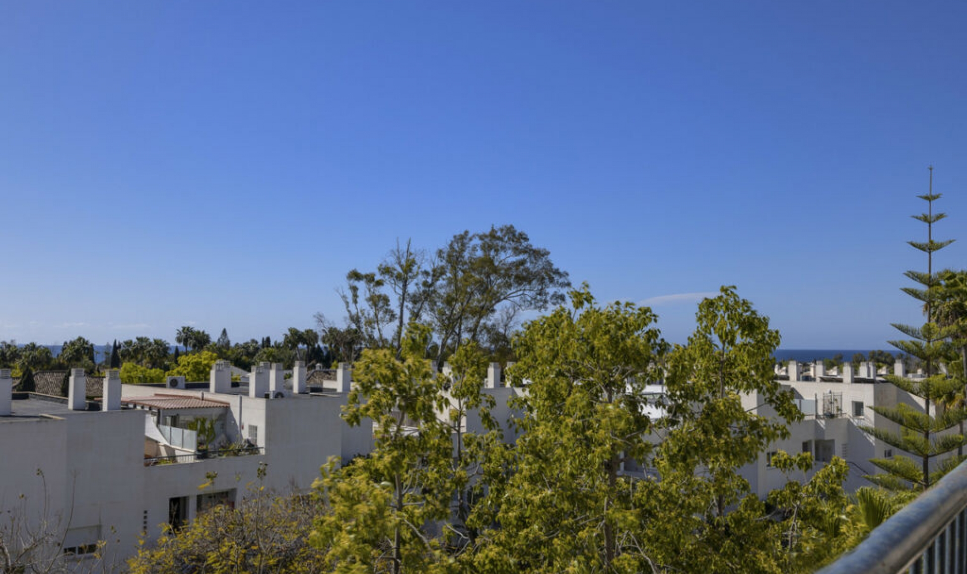 Další prodej - Apartment -
Guadalmina Baja