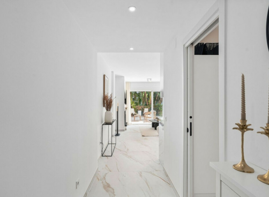 Další prodej - Apartment -
Guadalmina Baja