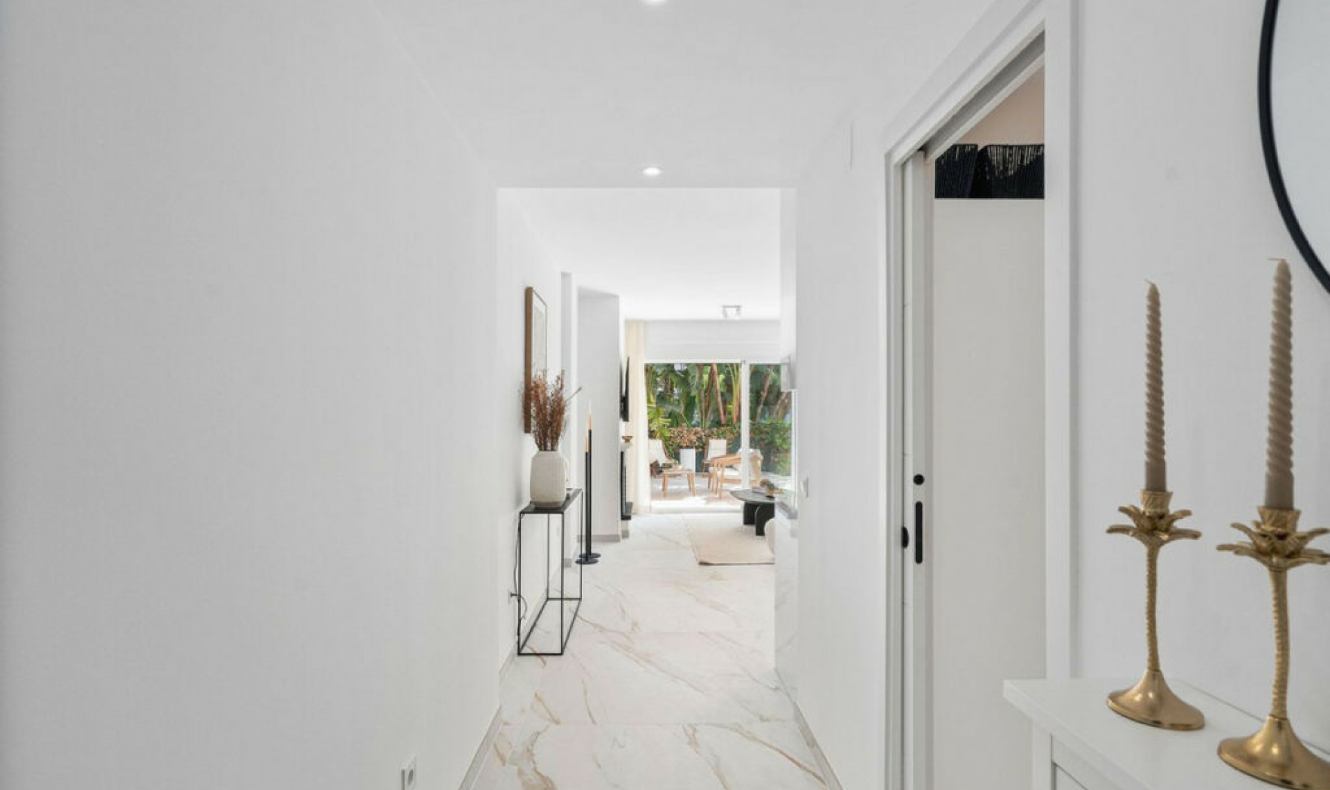 Další prodej - Apartment -
Guadalmina Baja
