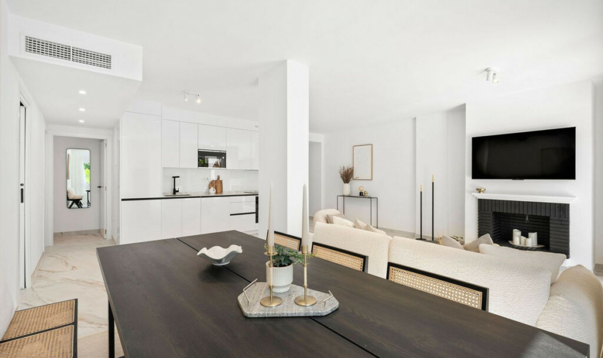 Další prodej - Apartment -
Guadalmina Baja