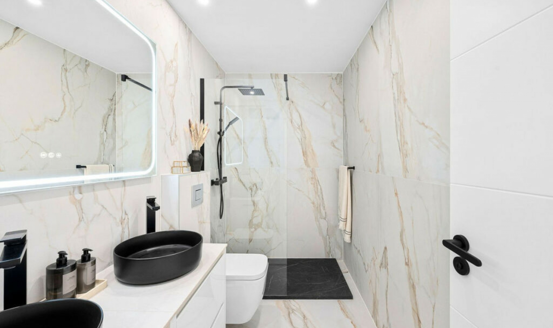Další prodej - Apartment -
Guadalmina Baja