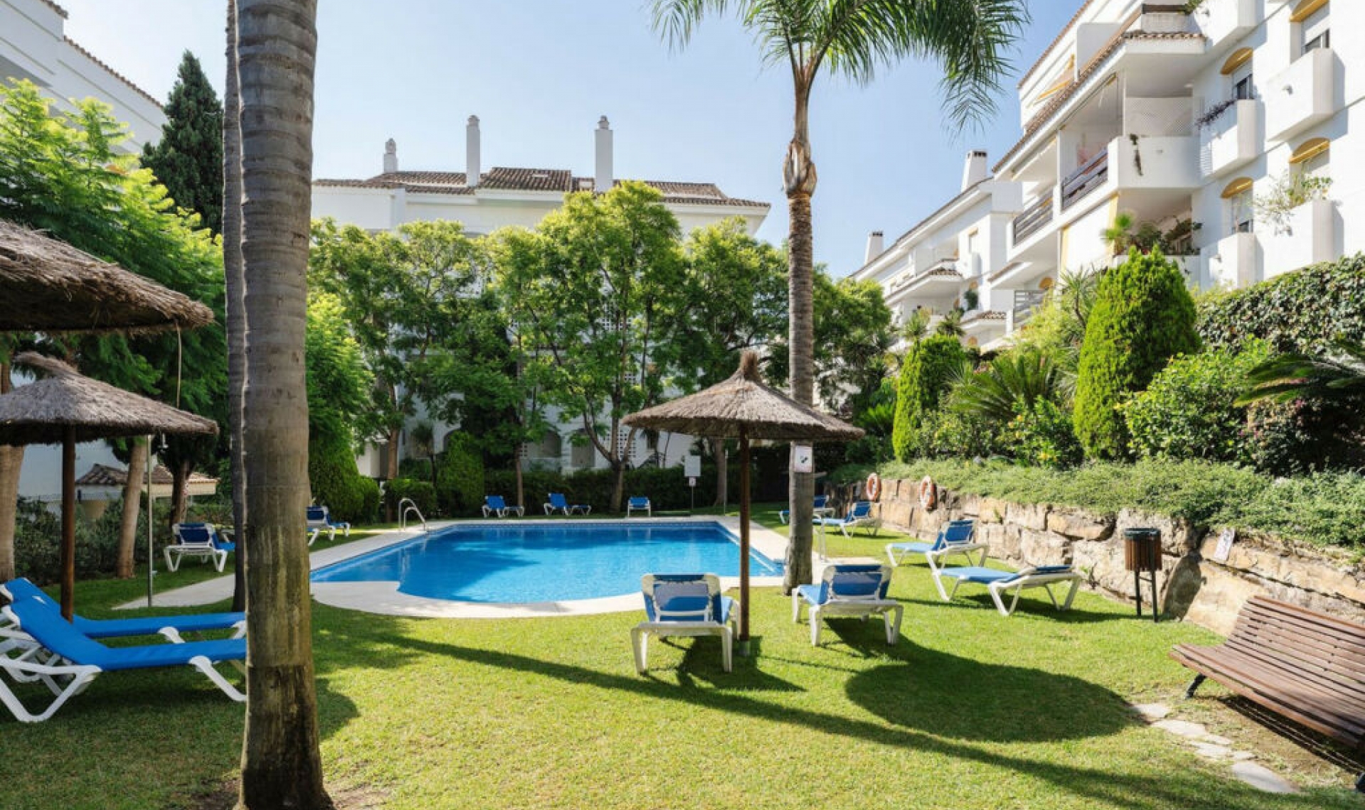 Další prodej - Apartment -
Guadalmina Baja