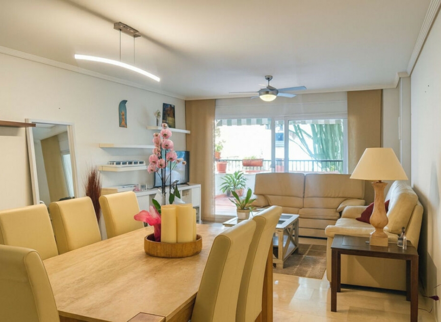 Další prodej - Apartment -
Guadalmina Baja