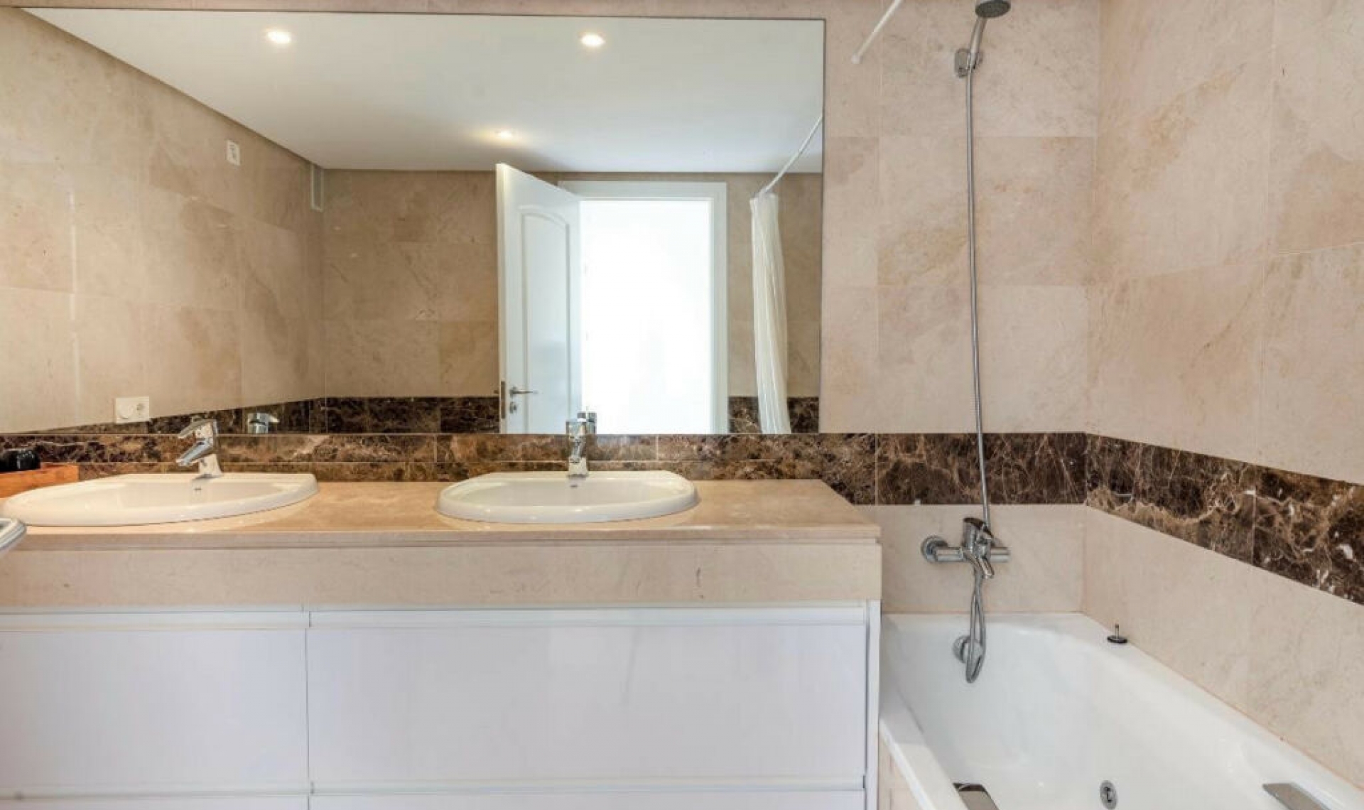 Další prodej - Apartment -
La Alcaidesa