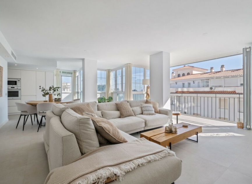 Další prodej - Apartment -
La Carihuela