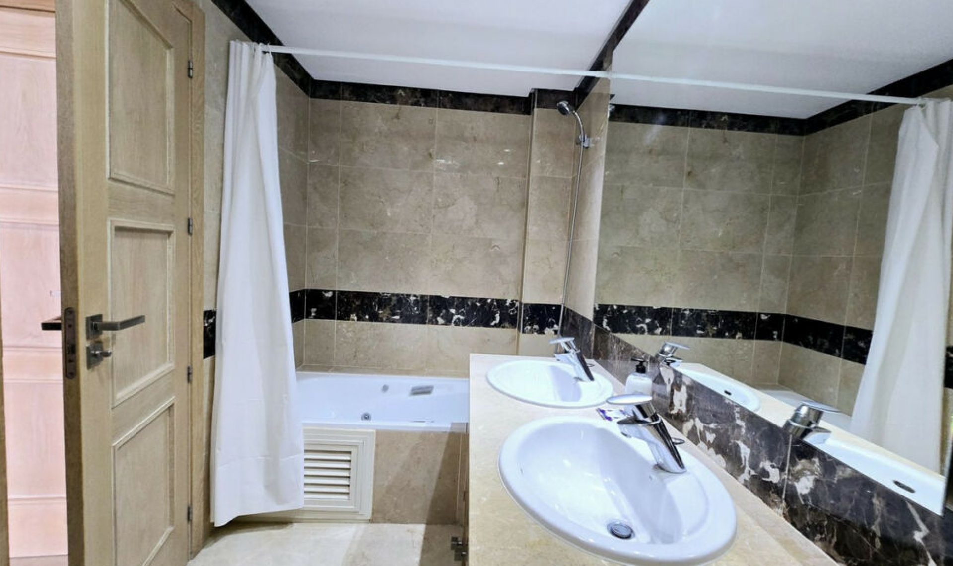 Další prodej - Apartment -
La Duquesa