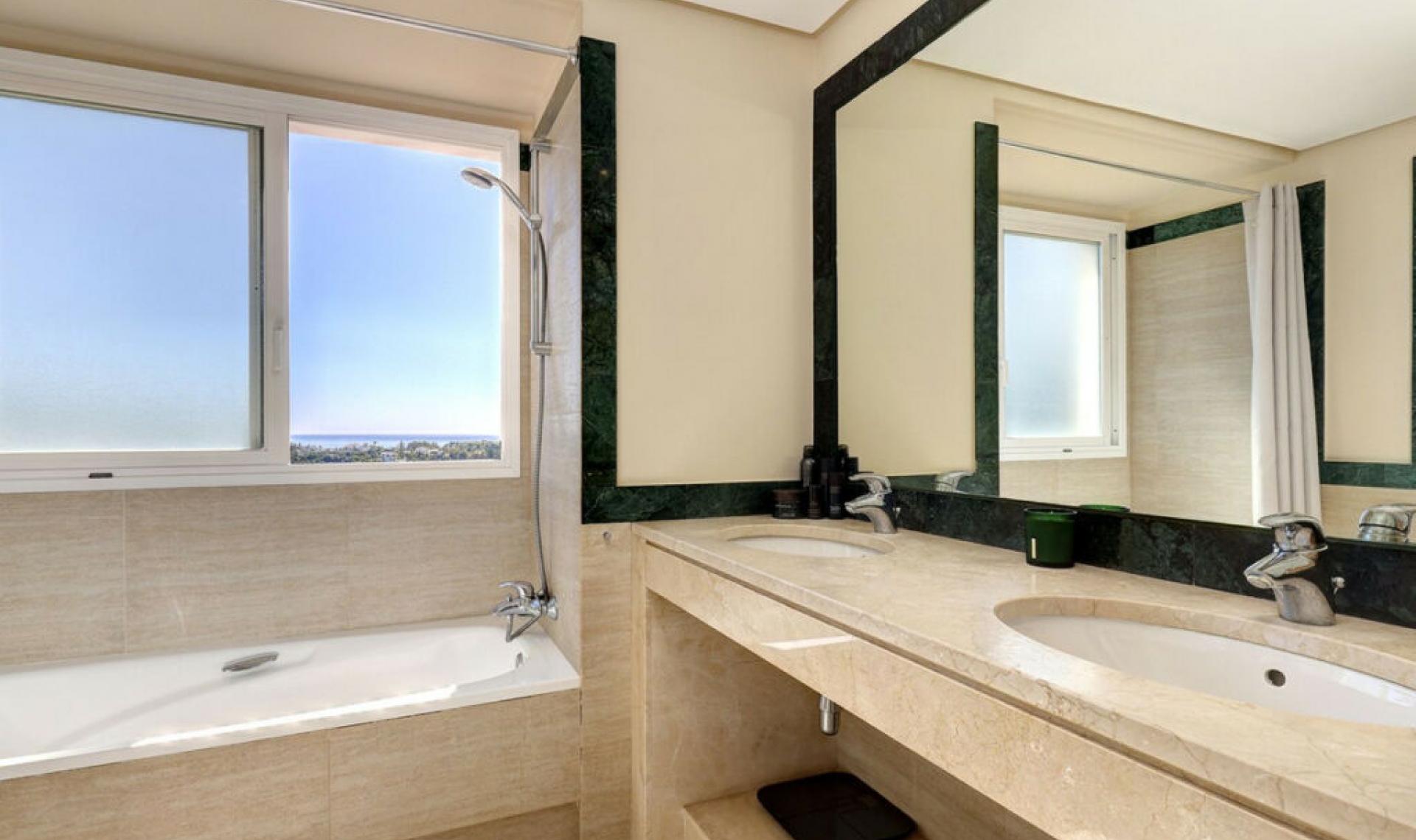 Další prodej - Apartment -
La Quinta