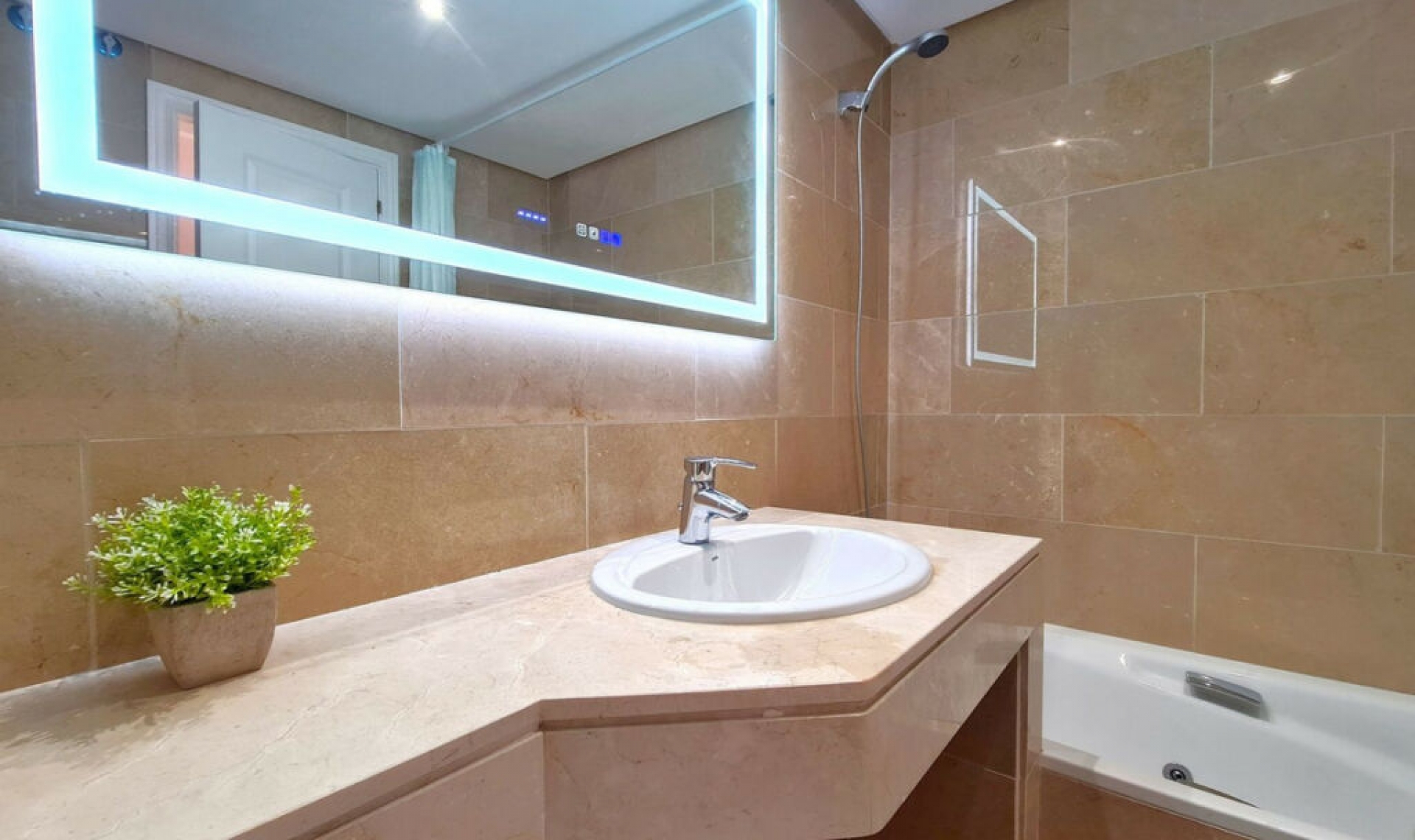 Další prodej - Apartment -
Manilva