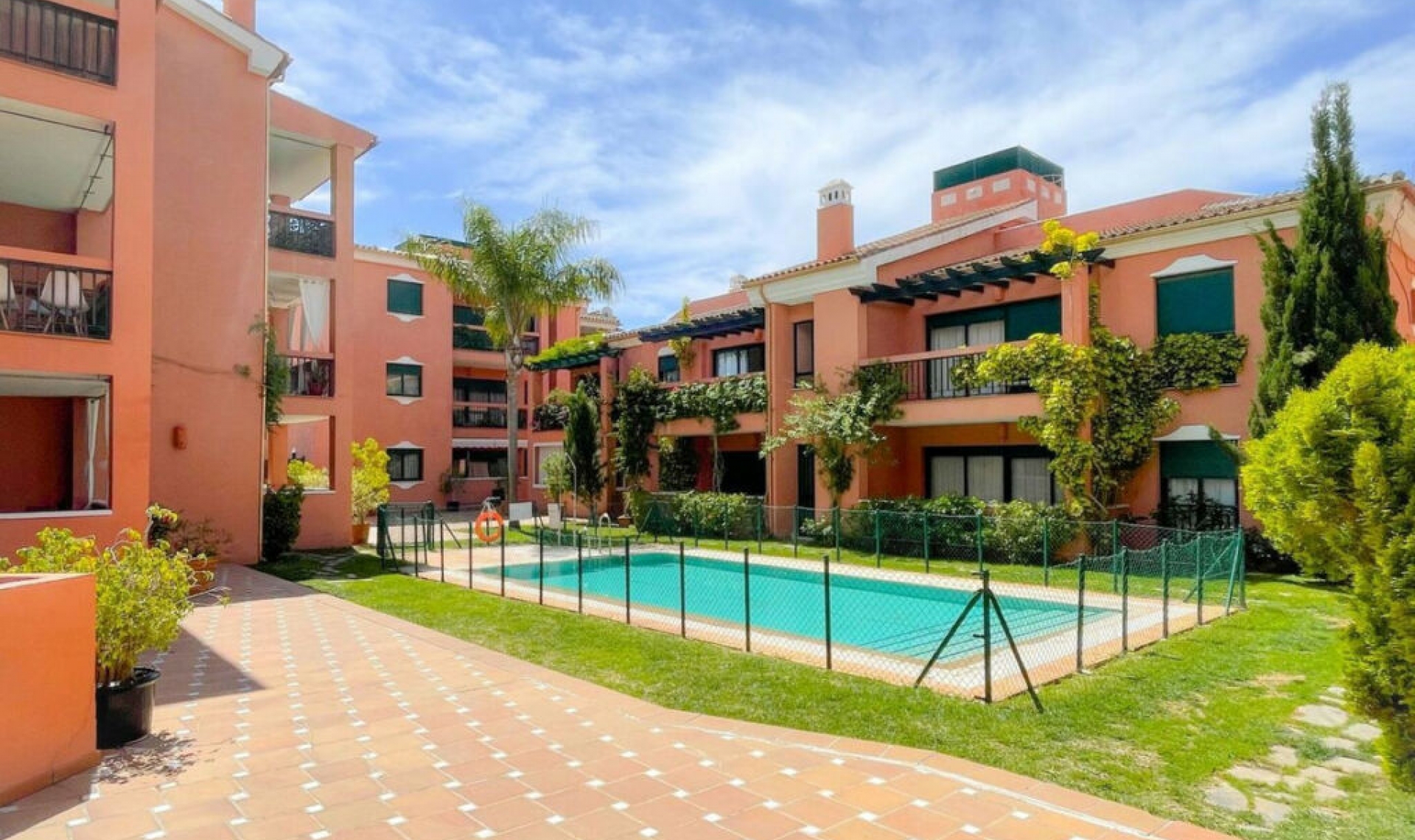 Další prodej - Apartment -
Marbesa