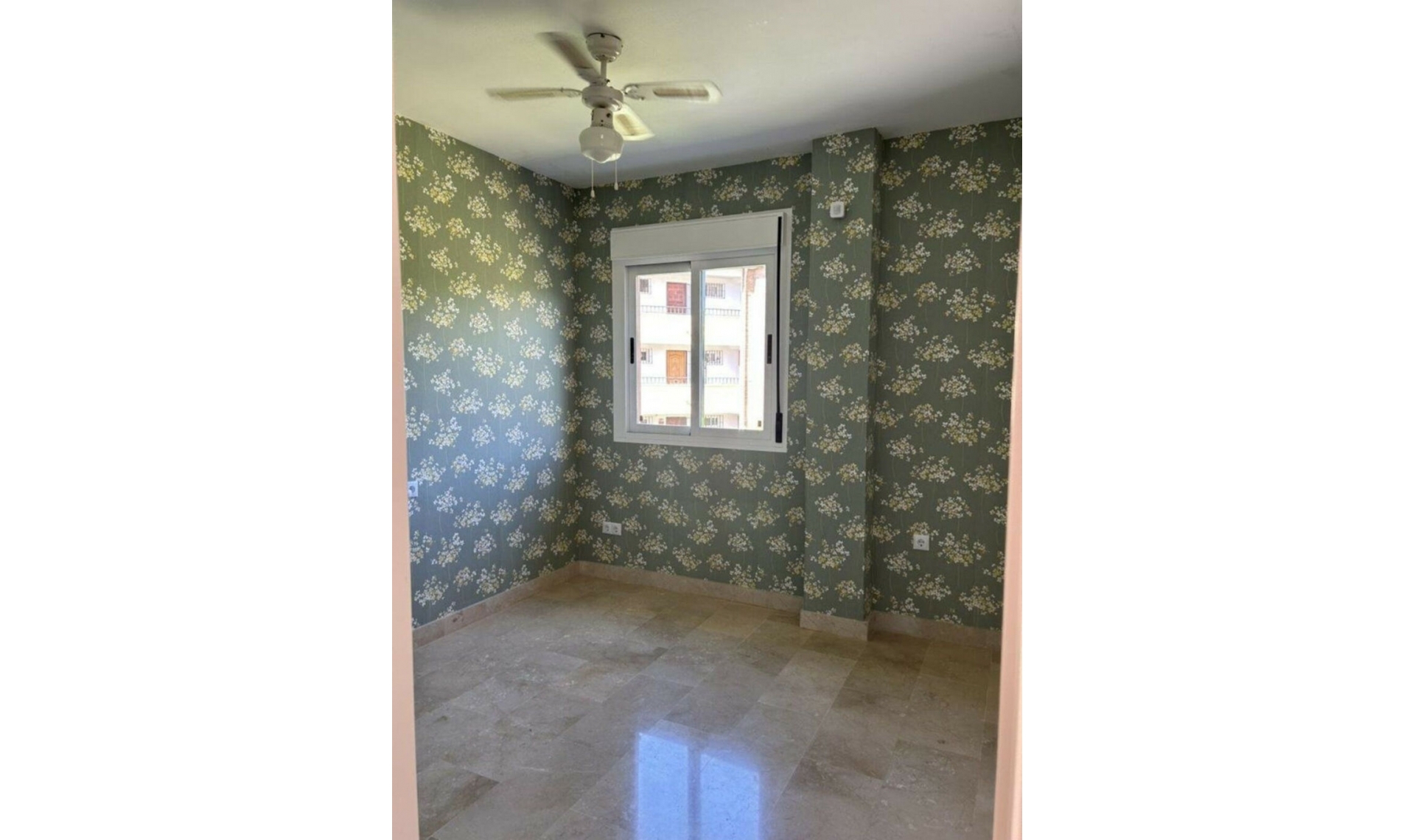 Další prodej - Apartment -
Marbesa