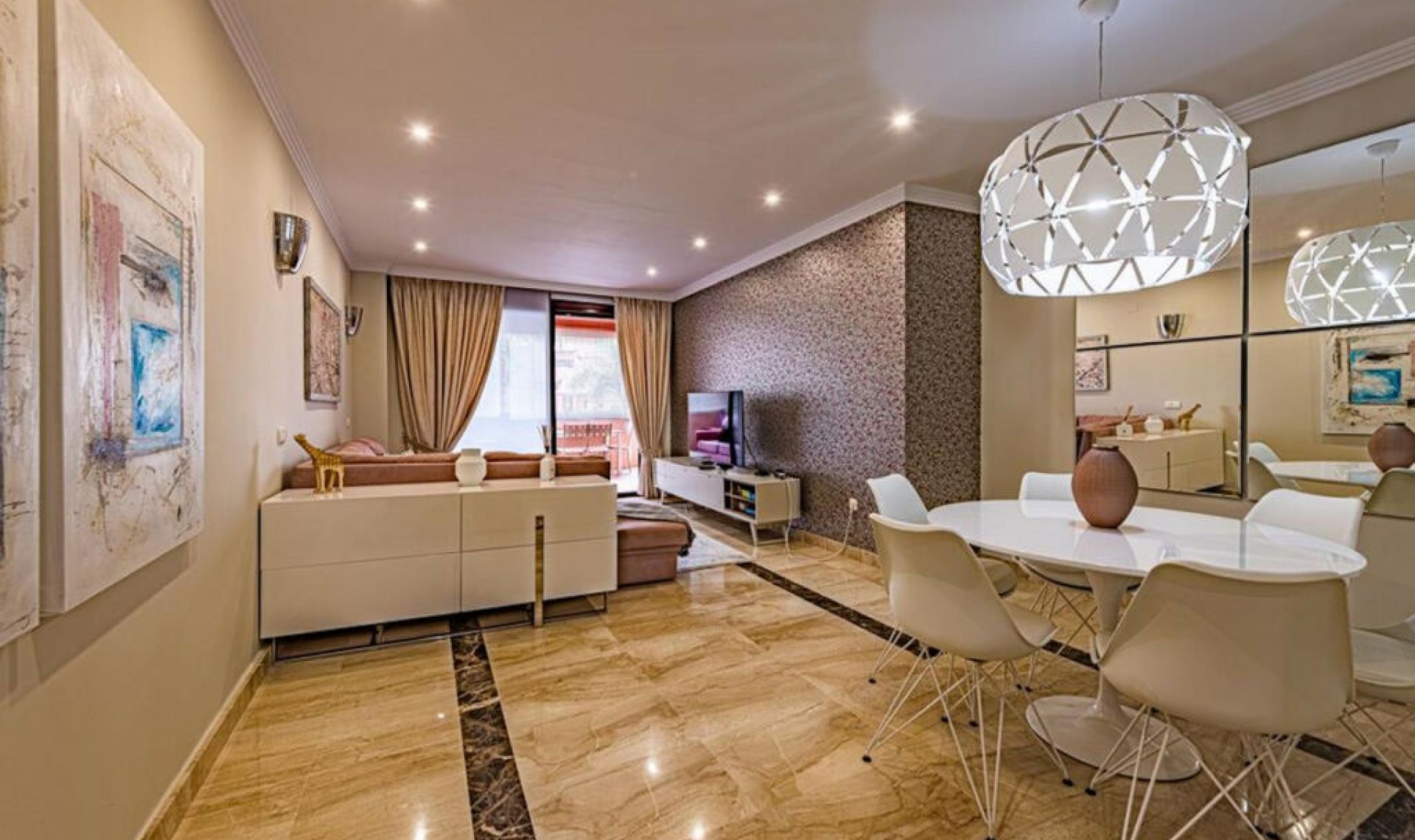 Další prodej - Apartment -
New Golden Mile