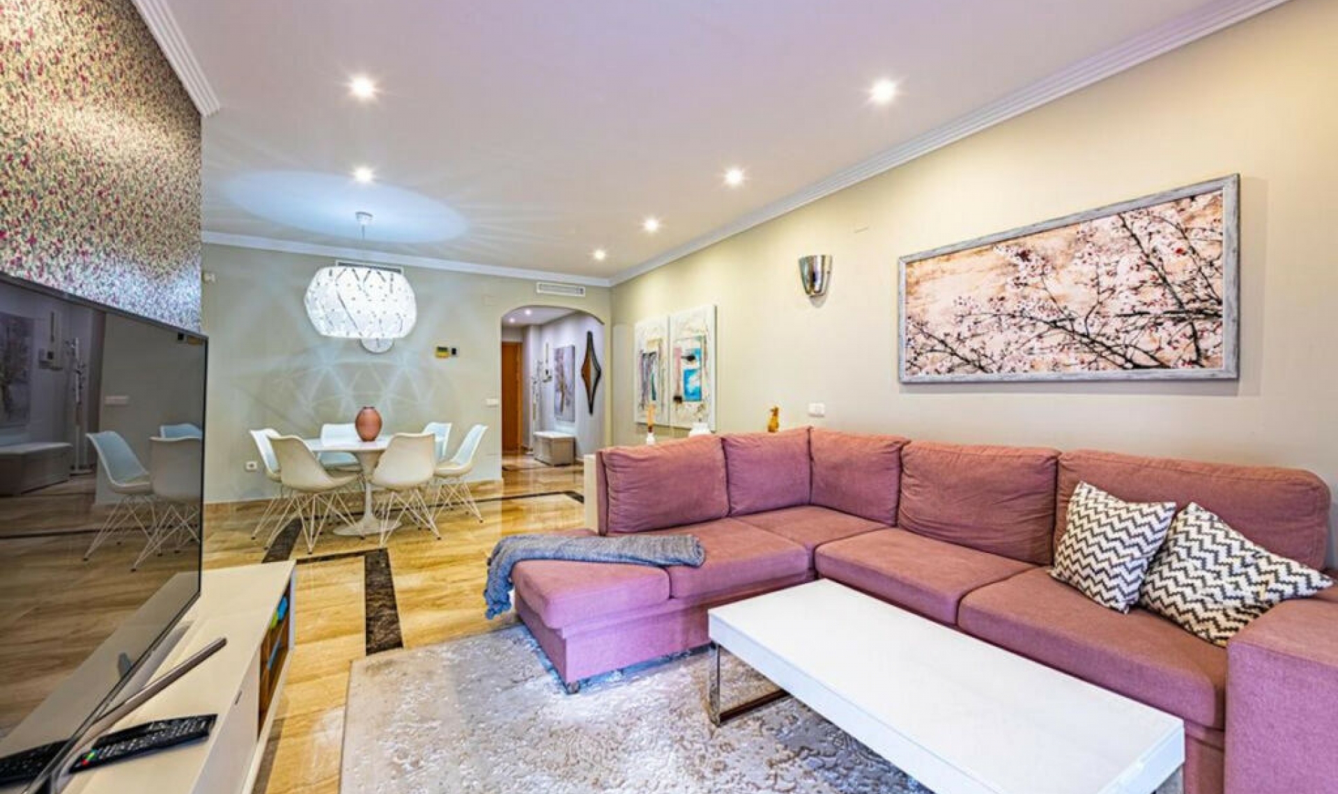 Další prodej - Apartment -
New Golden Mile