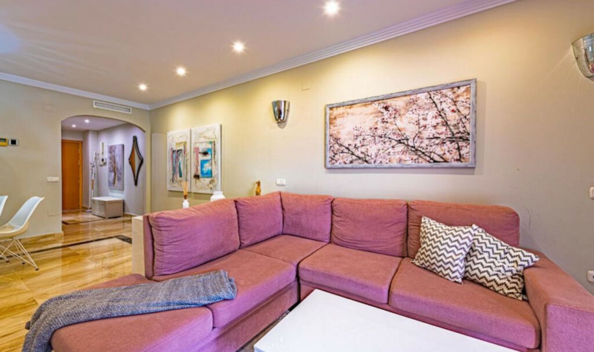 Další prodej - Apartment -
New Golden Mile