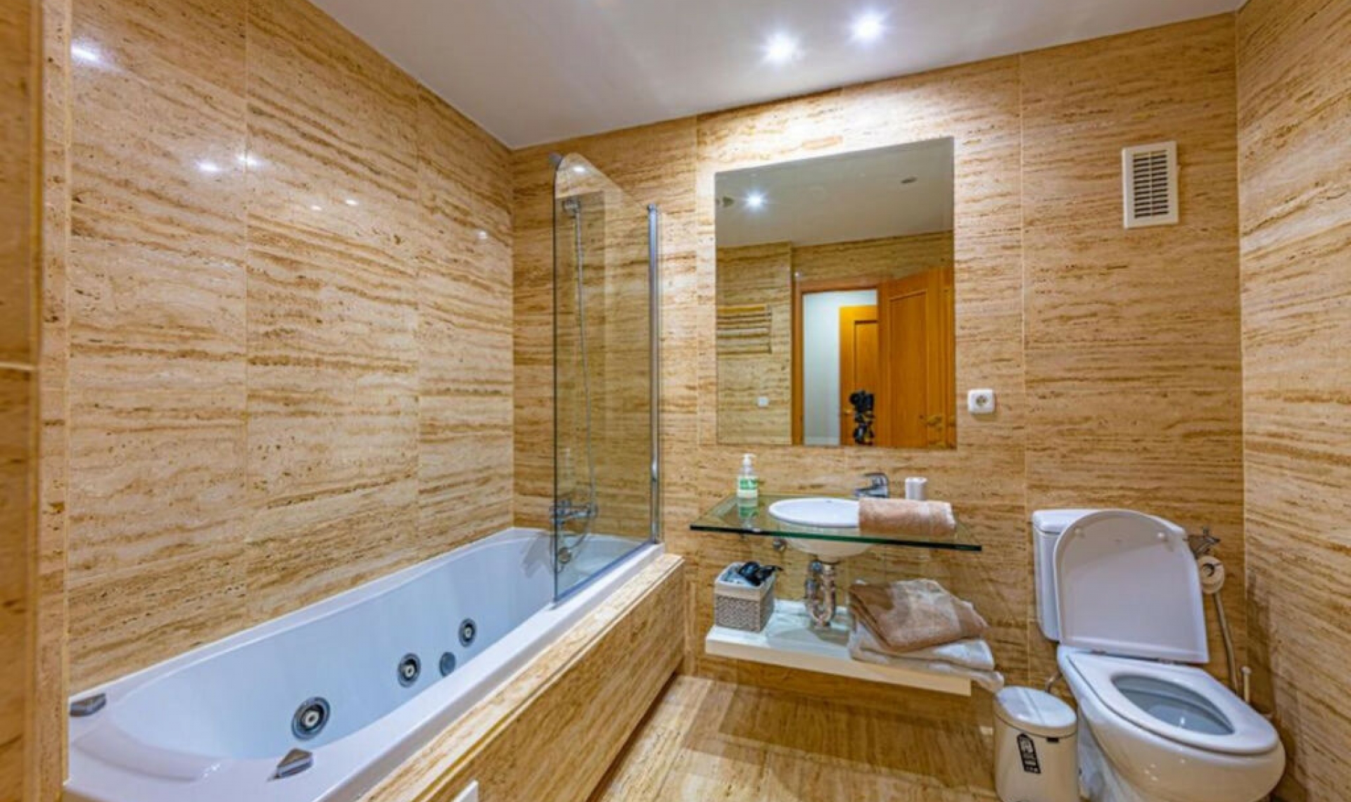 Další prodej - Apartment -
New Golden Mile
