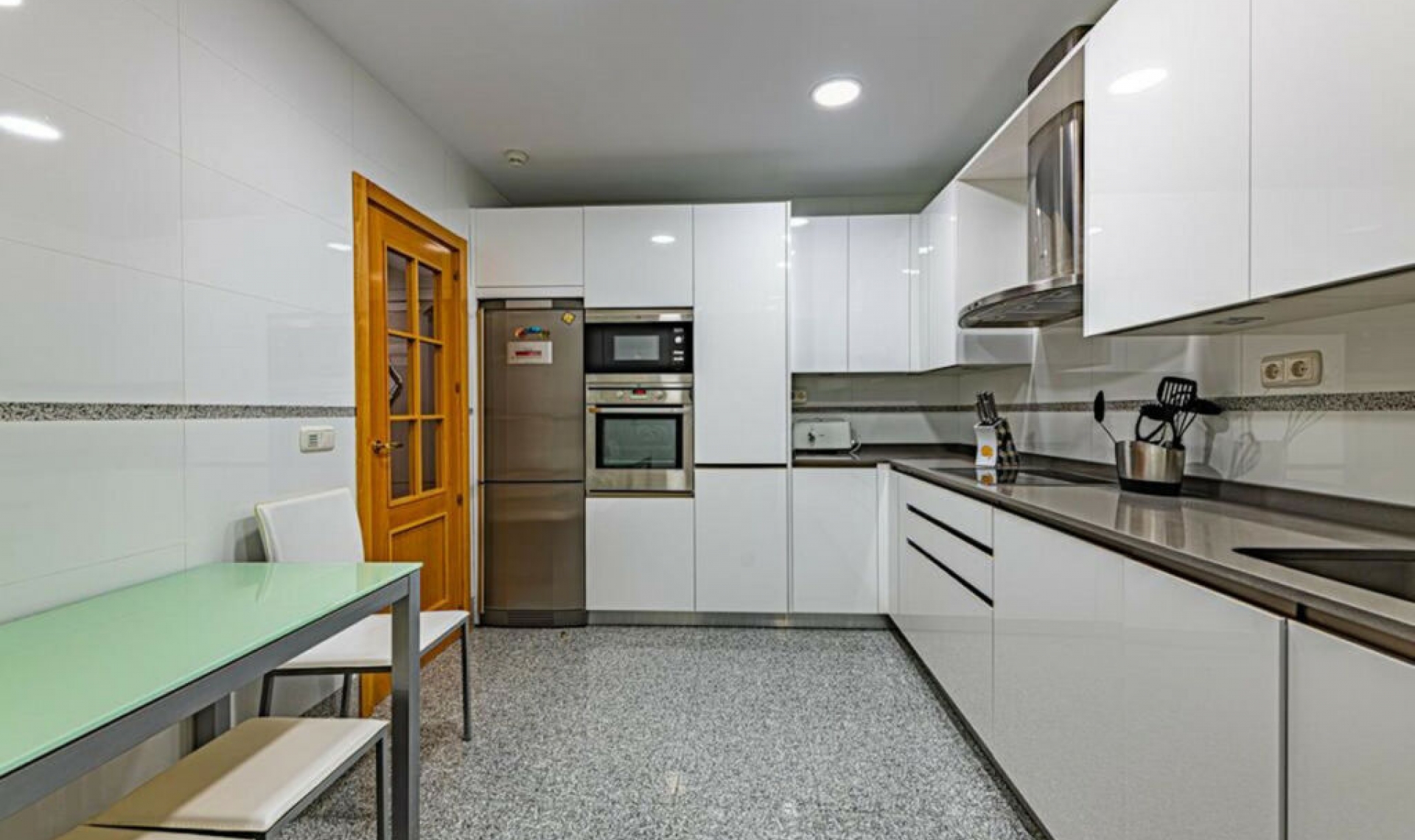 Další prodej - Apartment -
New Golden Mile