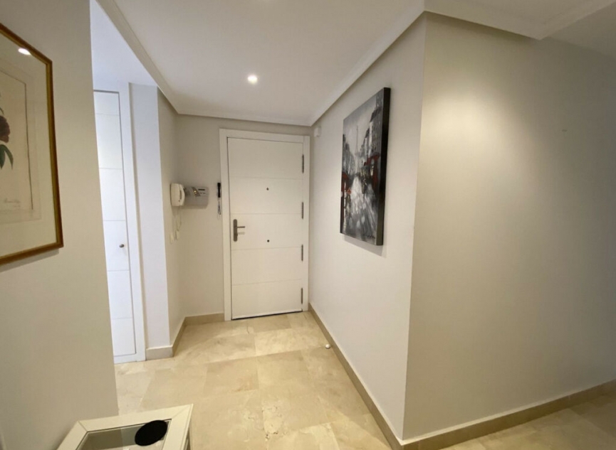 Další prodej - Apartment -
New Golden Mile