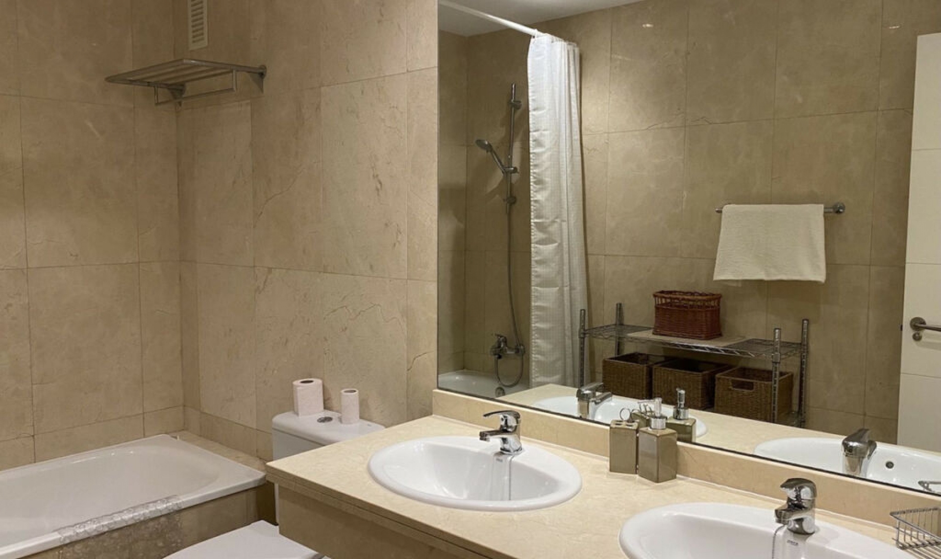 Další prodej - Apartment -
New Golden Mile