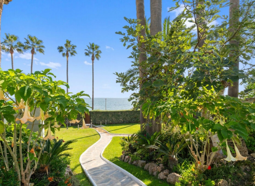 Další prodej - Apartment -
New Golden Mile