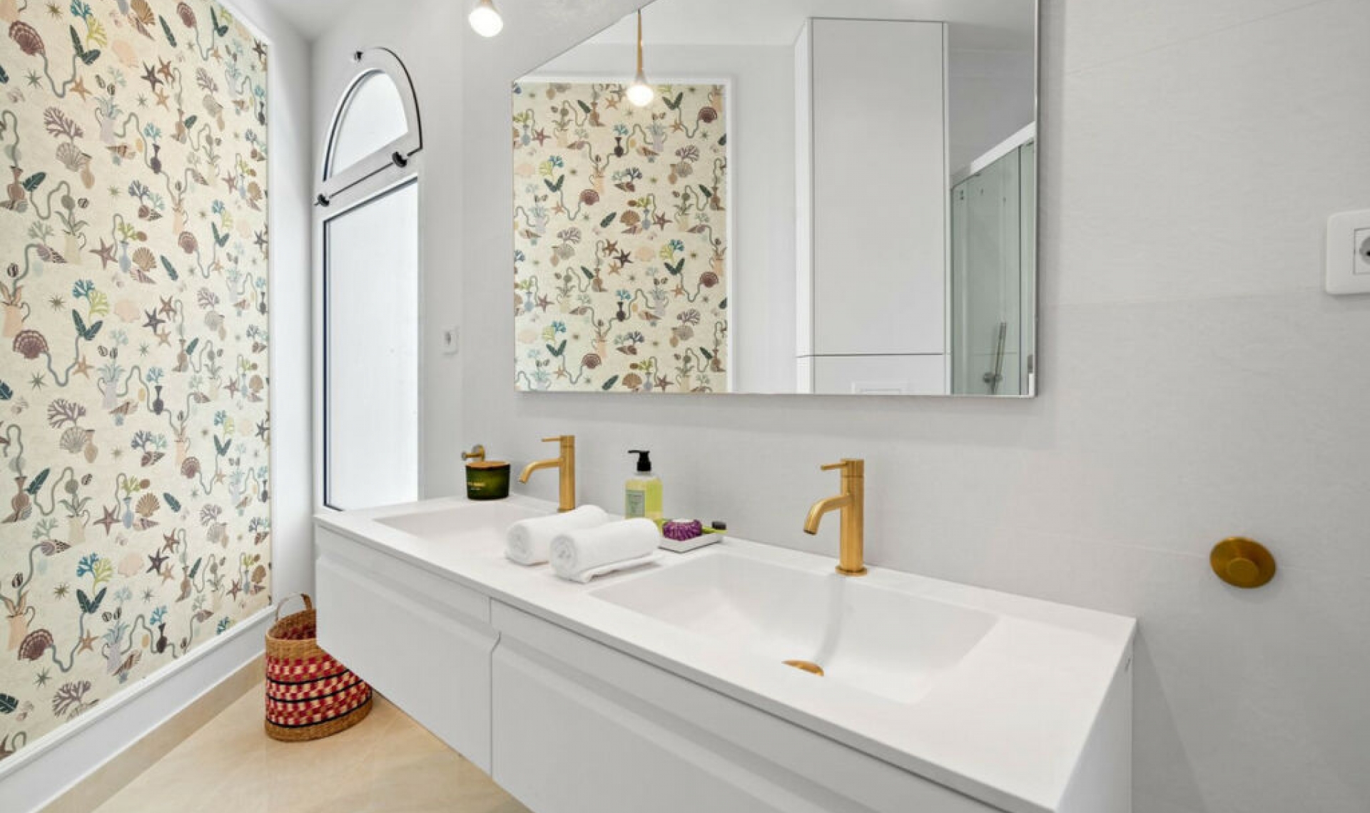 Další prodej - Apartment -
New Golden Mile