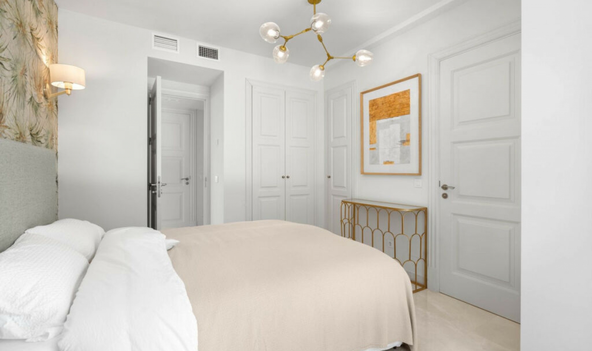 Další prodej - Apartment -
New Golden Mile