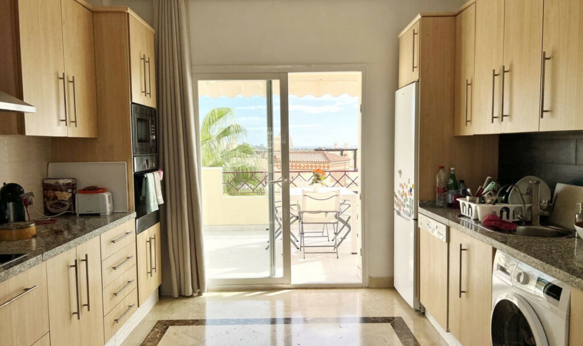 Další prodej - Apartment -
New Golden Mile