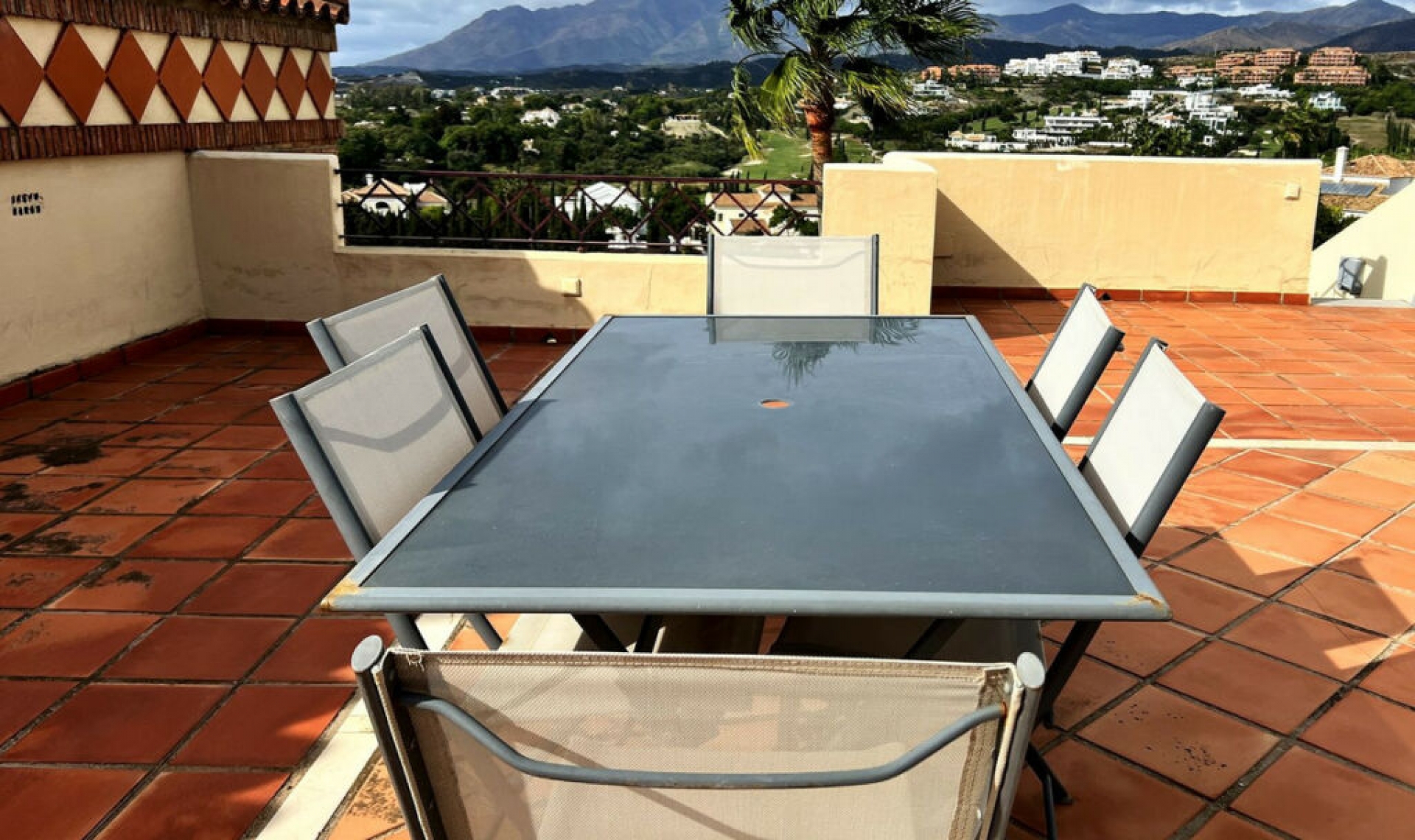 Další prodej - Apartment -
New Golden Mile