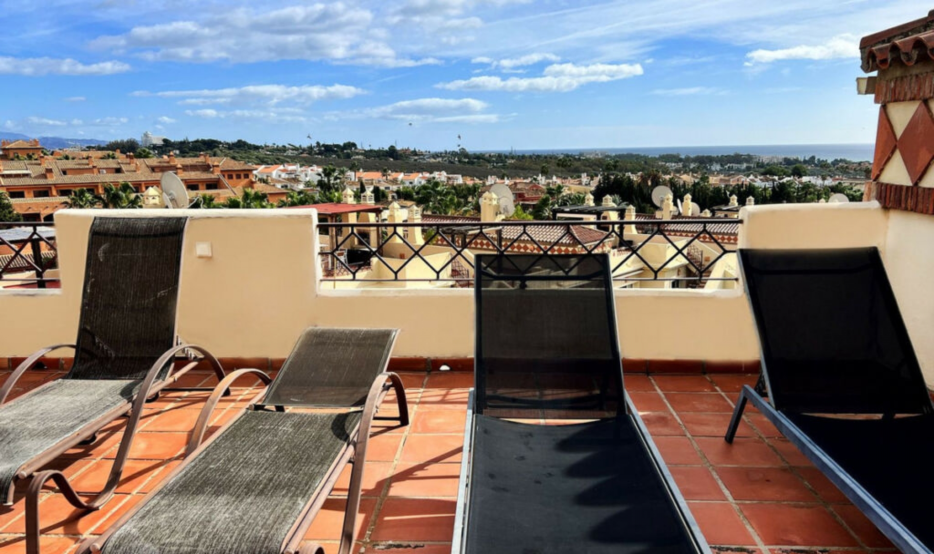 Další prodej - Apartment -
New Golden Mile