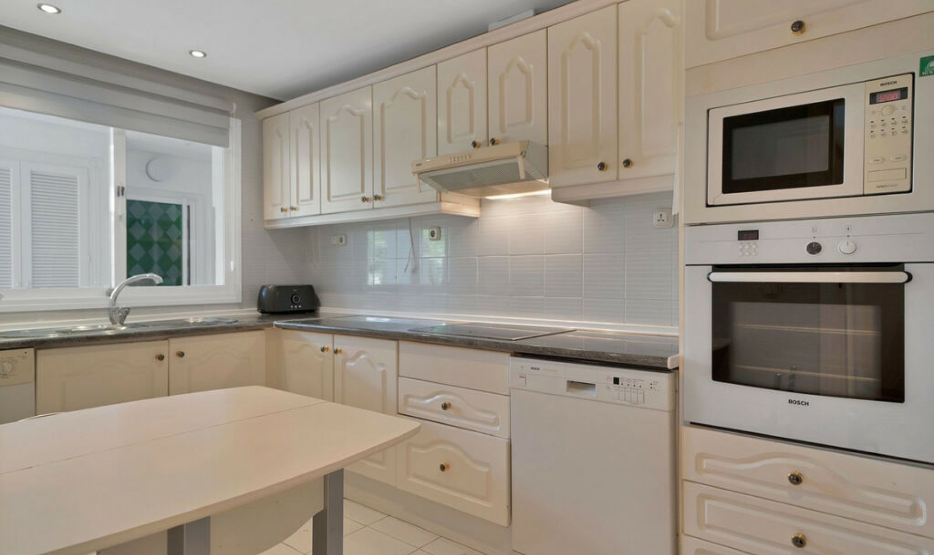 Další prodej - Apartment -
New Golden Mile