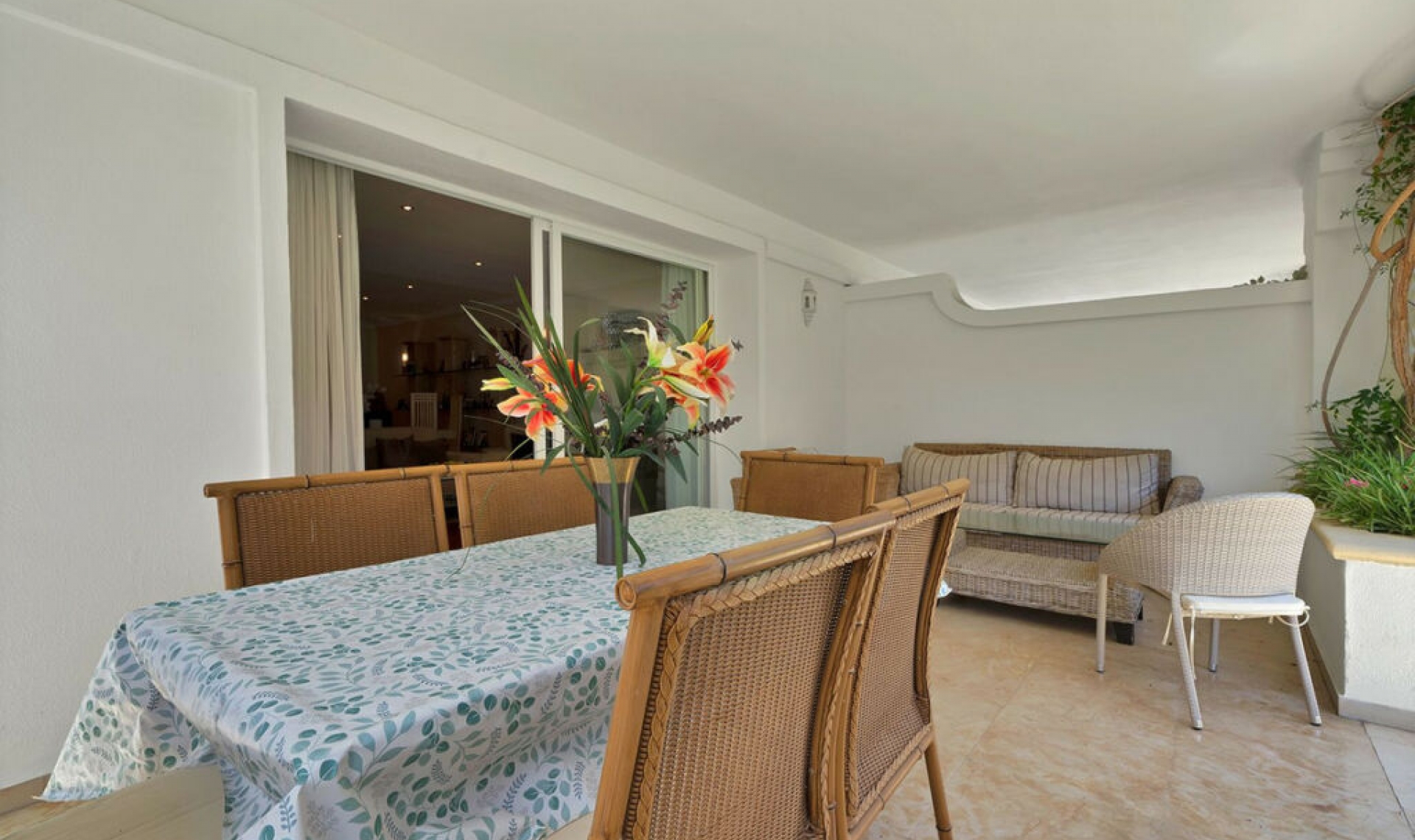 Další prodej - Apartment -
New Golden Mile