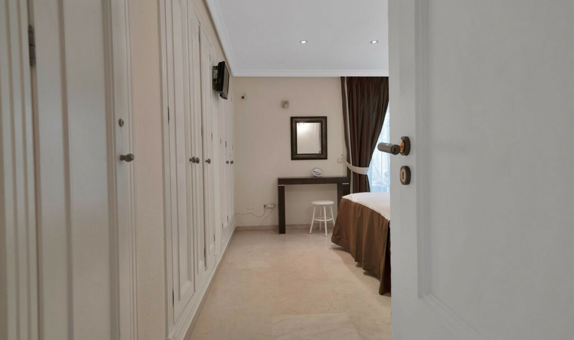 Další prodej - Apartment -
New Golden Mile