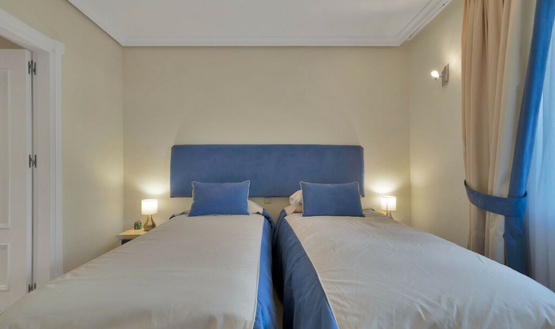 Další prodej - Apartment -
New Golden Mile