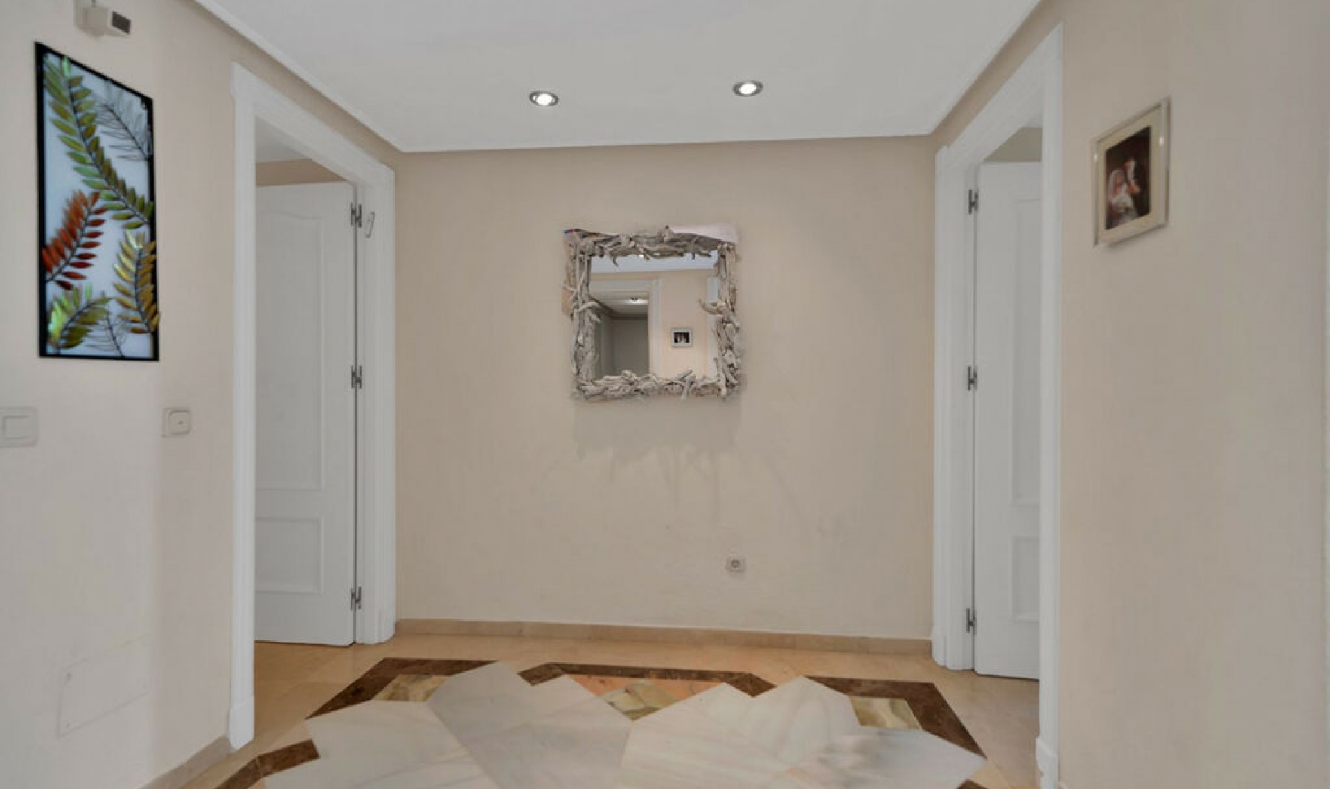 Další prodej - Apartment -
New Golden Mile