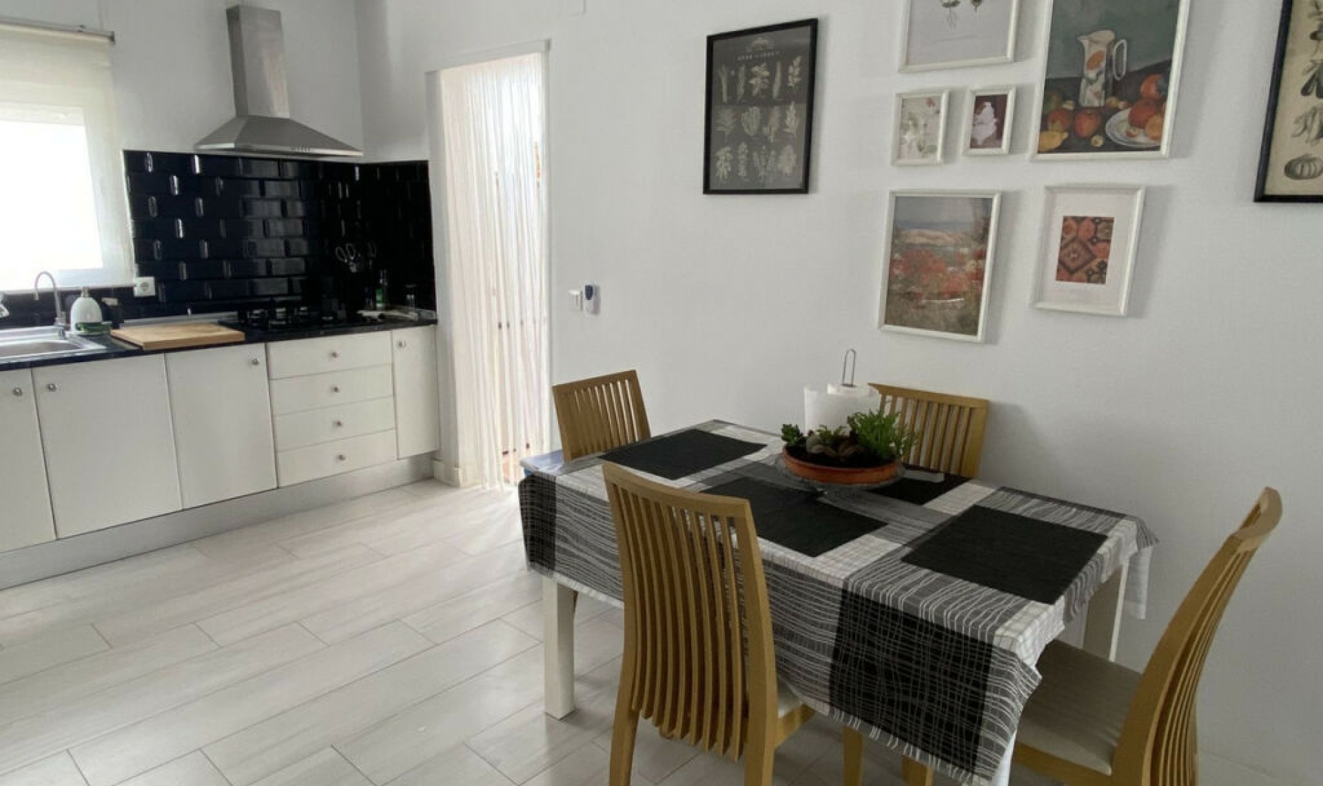 Další prodej - Apartment -
New Golden Mile