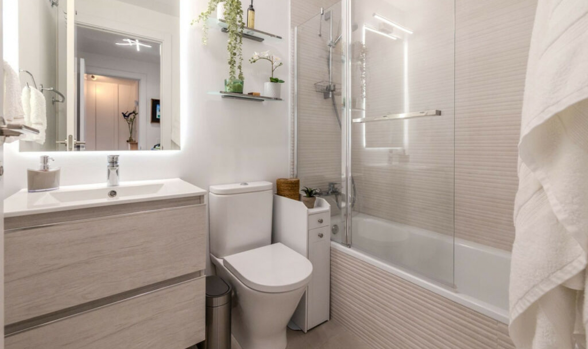 Další prodej - Apartment -
New Golden Mile