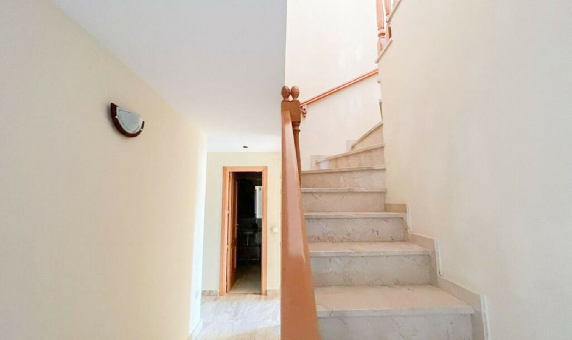 Další prodej - Apartment -
New Golden Mile