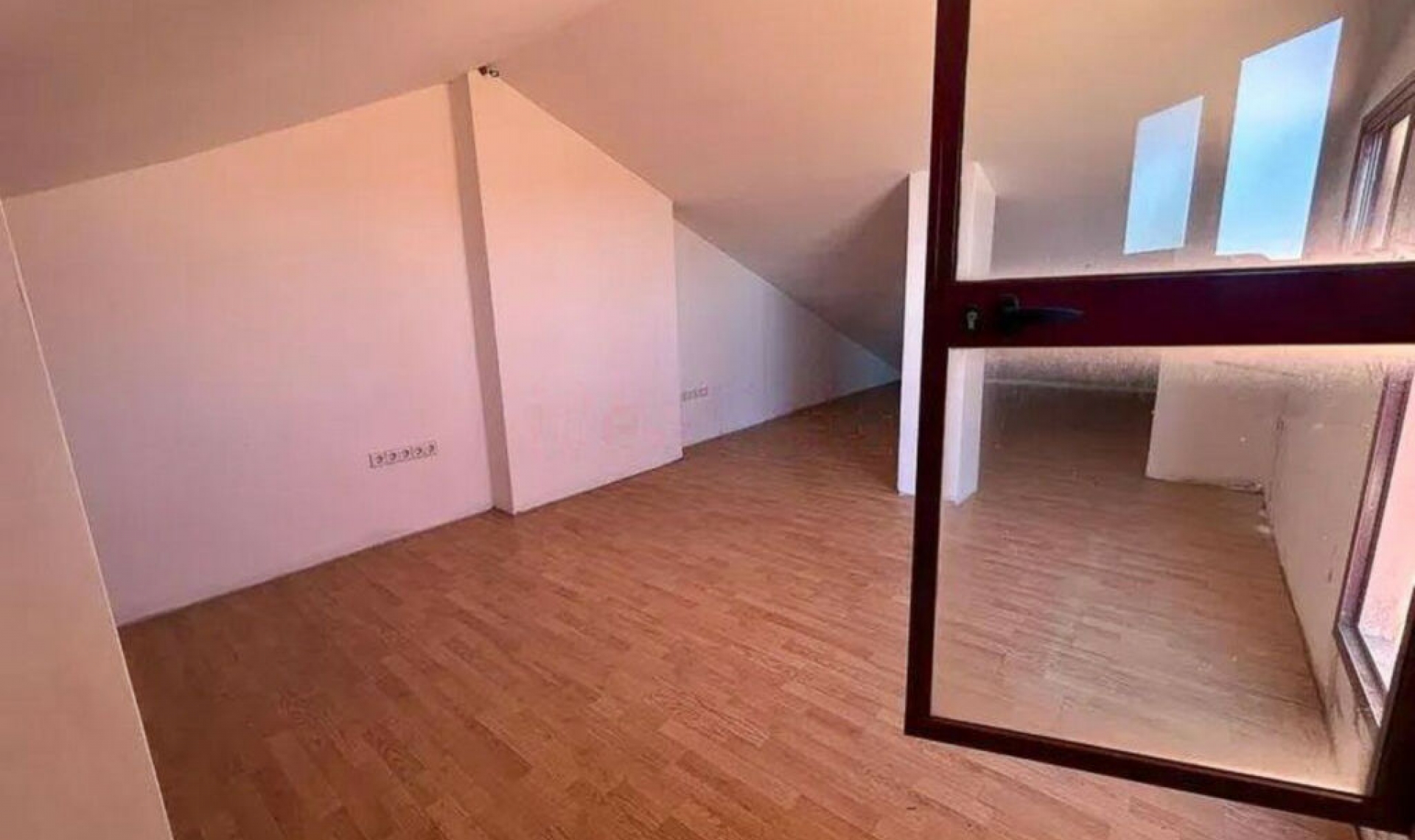 Další prodej - Apartment -
New Golden Mile