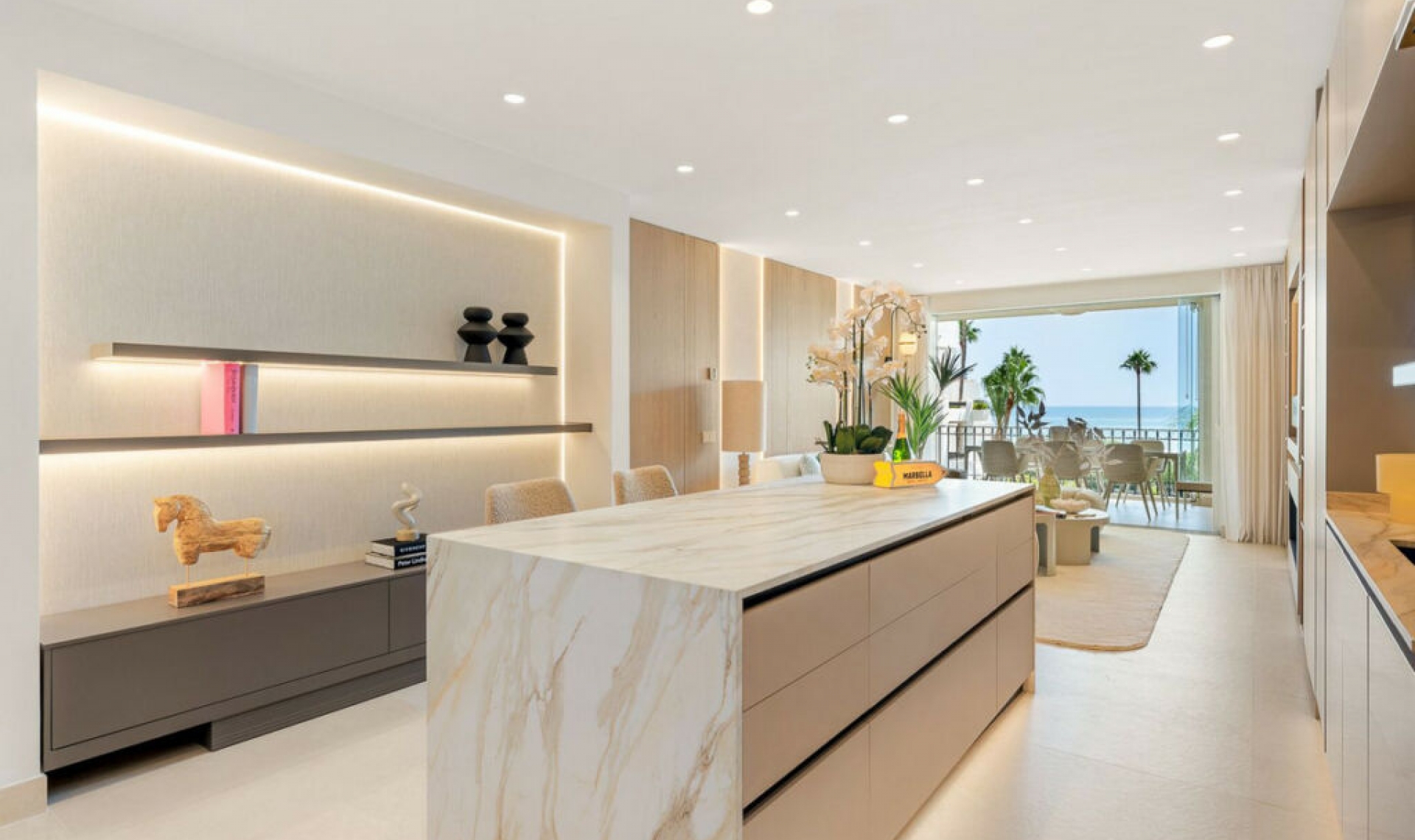 Další prodej - Apartment -
New Golden Mile