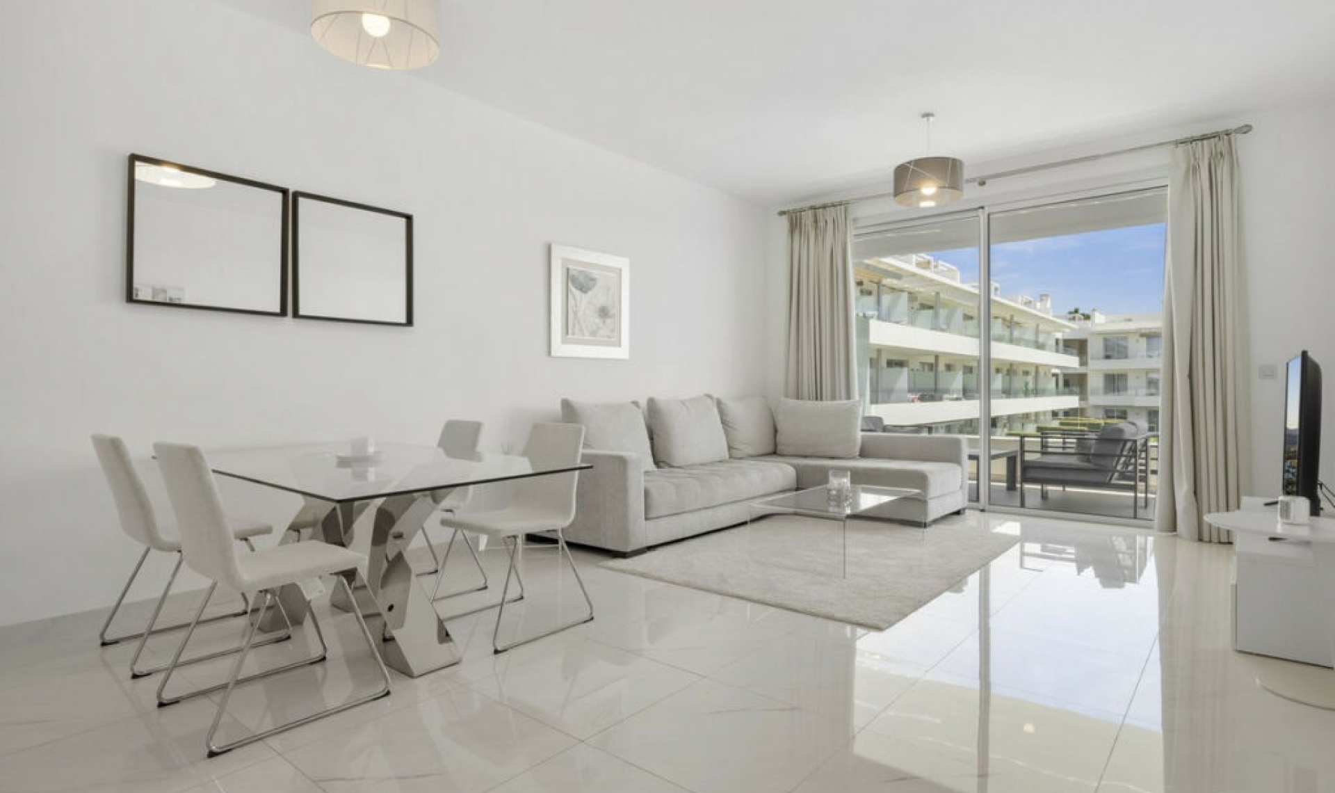 Další prodej - Apartment -
New Golden Mile