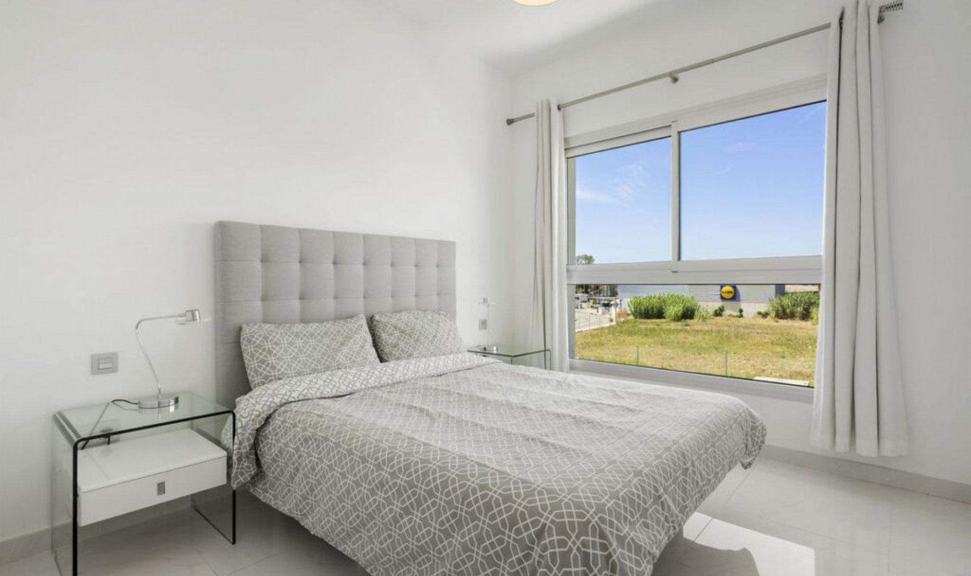 Další prodej - Apartment -
New Golden Mile