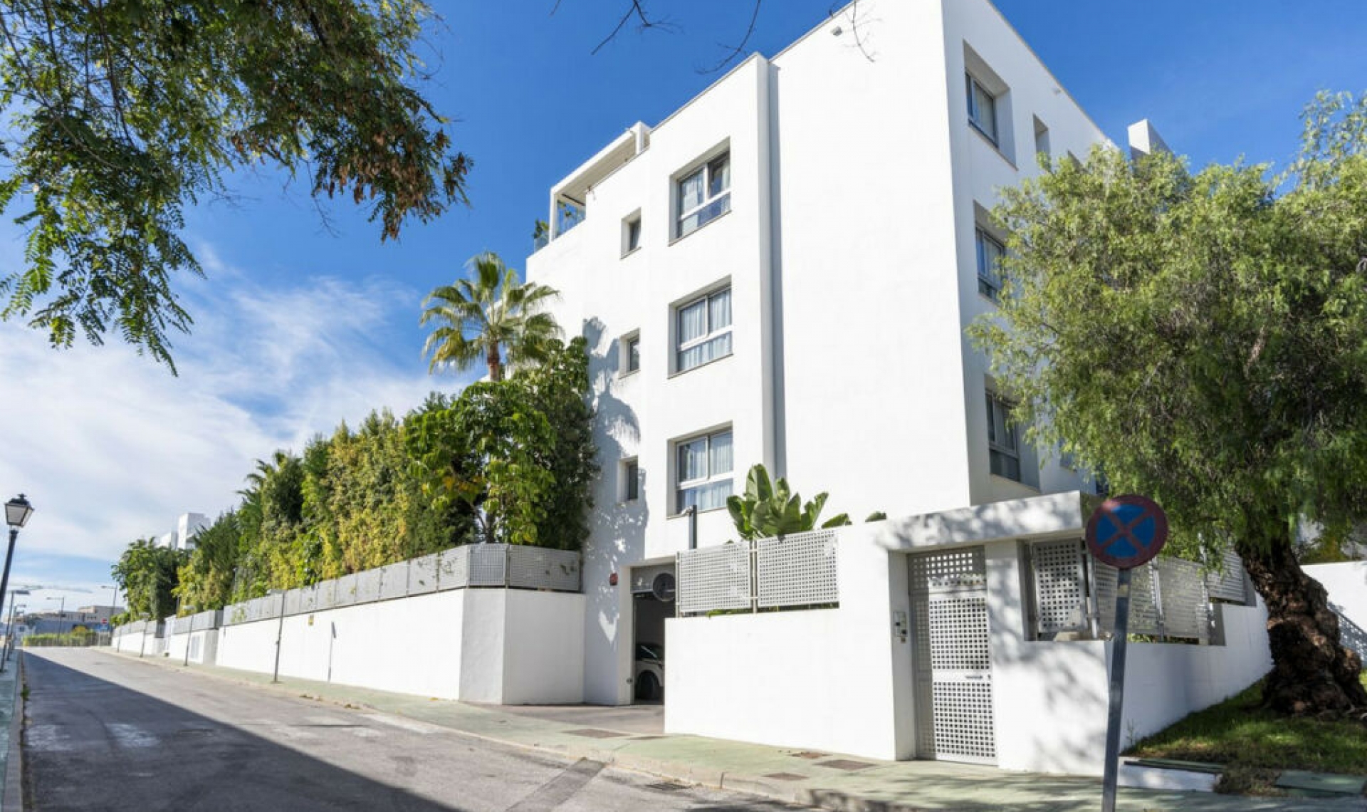 Další prodej - Apartment -
New Golden Mile