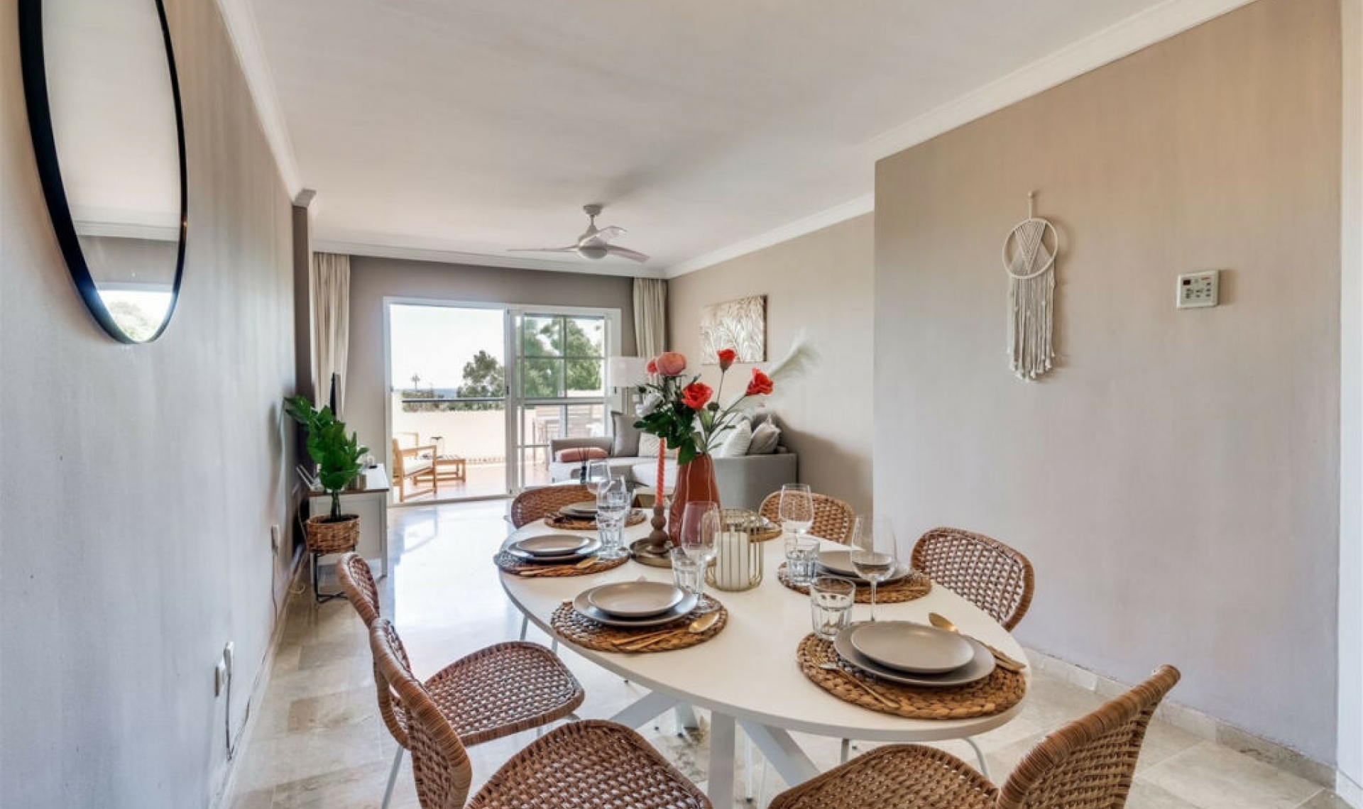 Další prodej - Apartment -
New Golden Mile