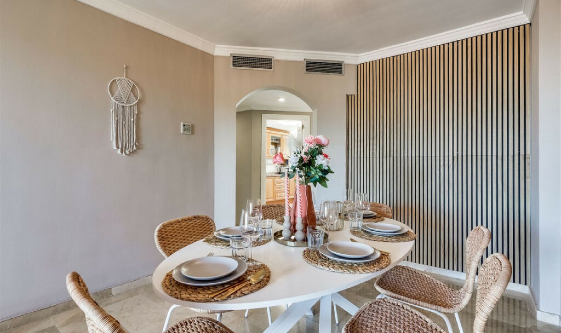 Další prodej - Apartment -
New Golden Mile