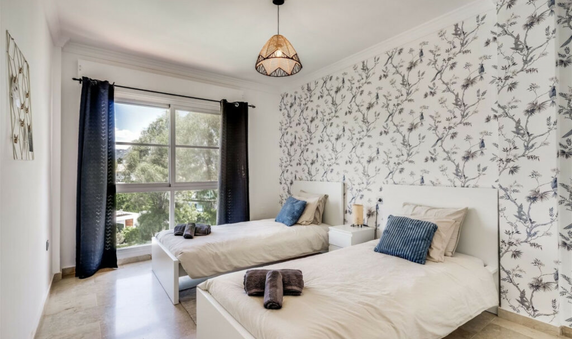 Další prodej - Apartment -
New Golden Mile