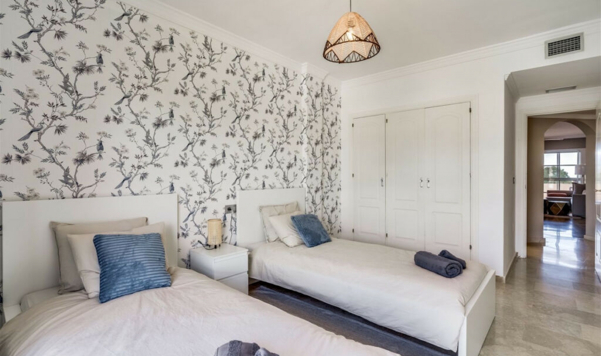 Další prodej - Apartment -
New Golden Mile