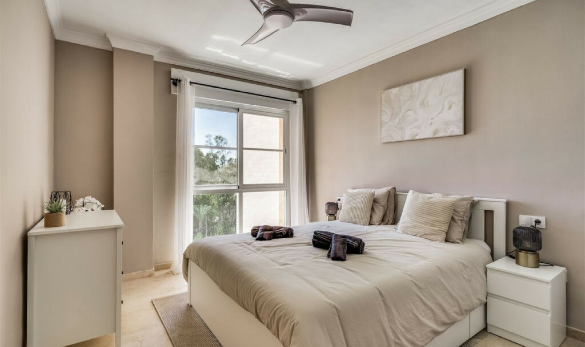 Další prodej - Apartment -
New Golden Mile