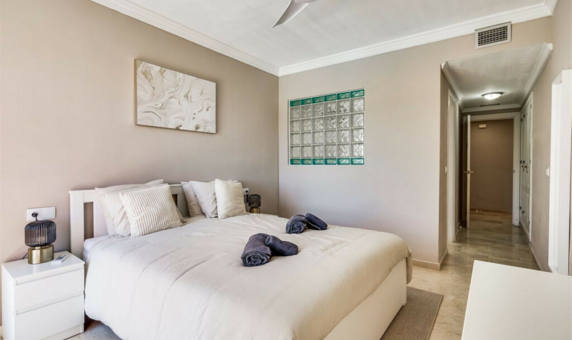 Další prodej - Apartment -
New Golden Mile