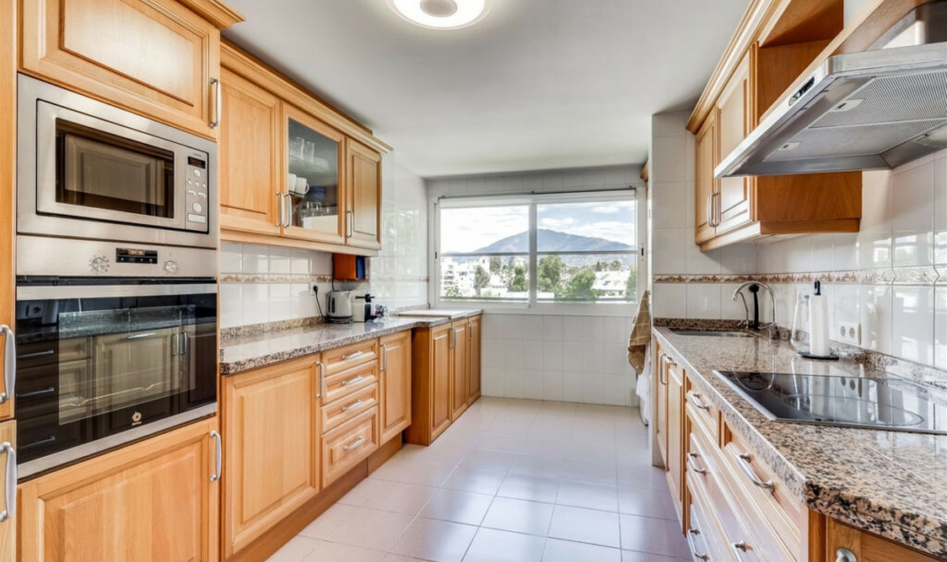 Další prodej - Apartment -
New Golden Mile