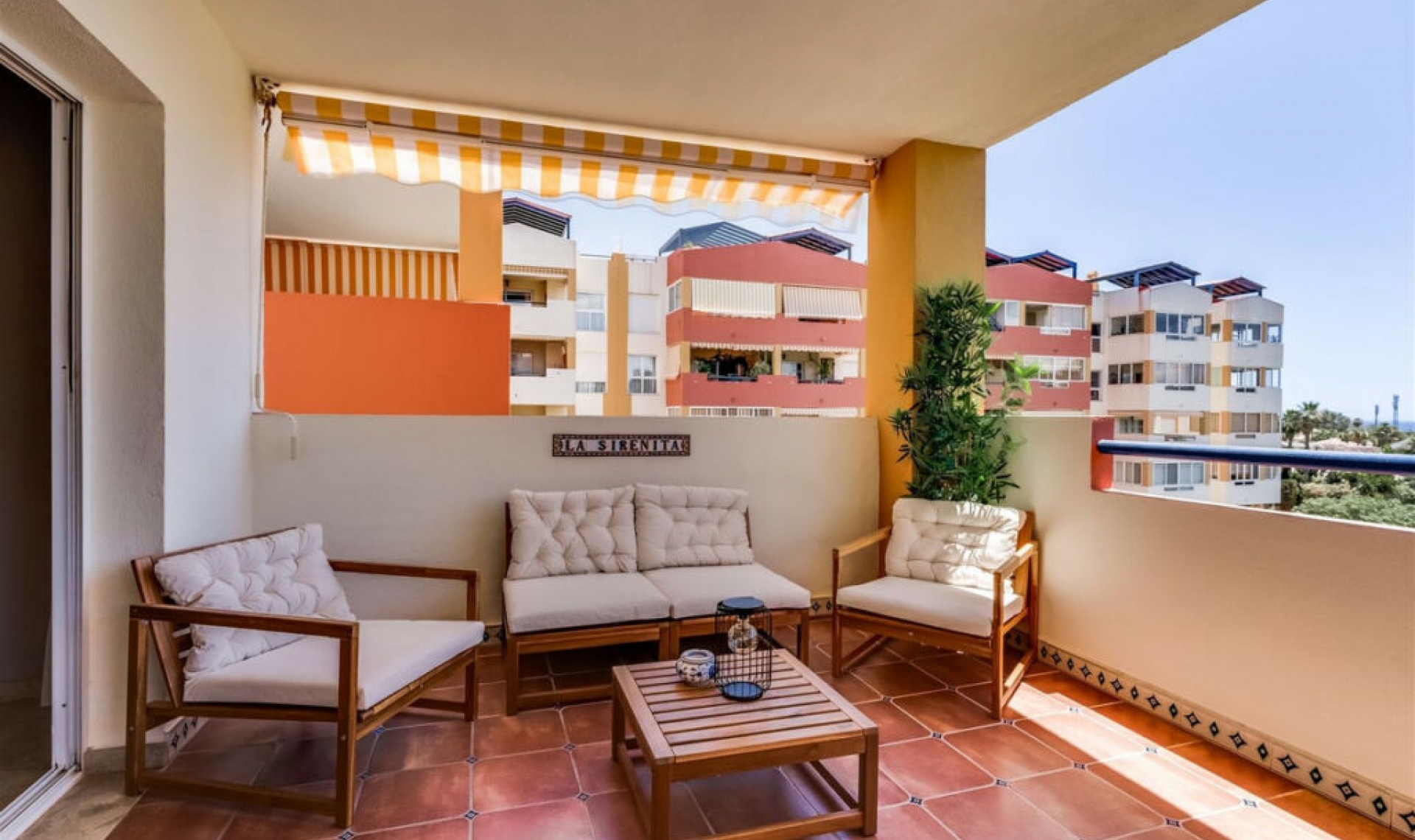 Další prodej - Apartment -
New Golden Mile