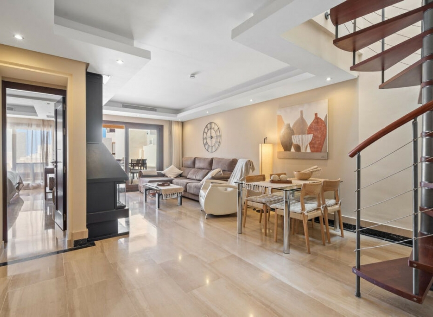 Další prodej - Apartment -
New Golden Mile