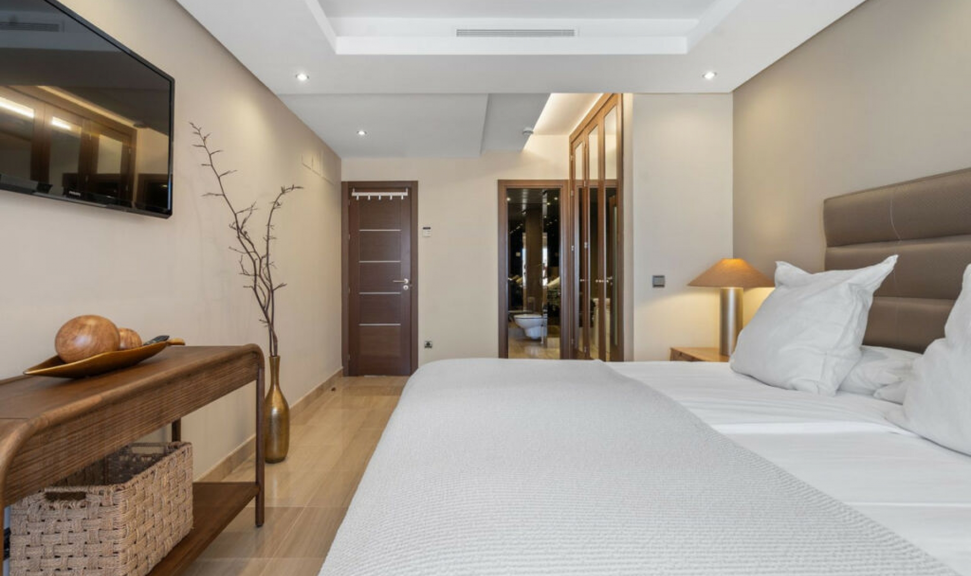 Další prodej - Apartment -
New Golden Mile